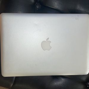 Preloved MacBook Pro Laptop.